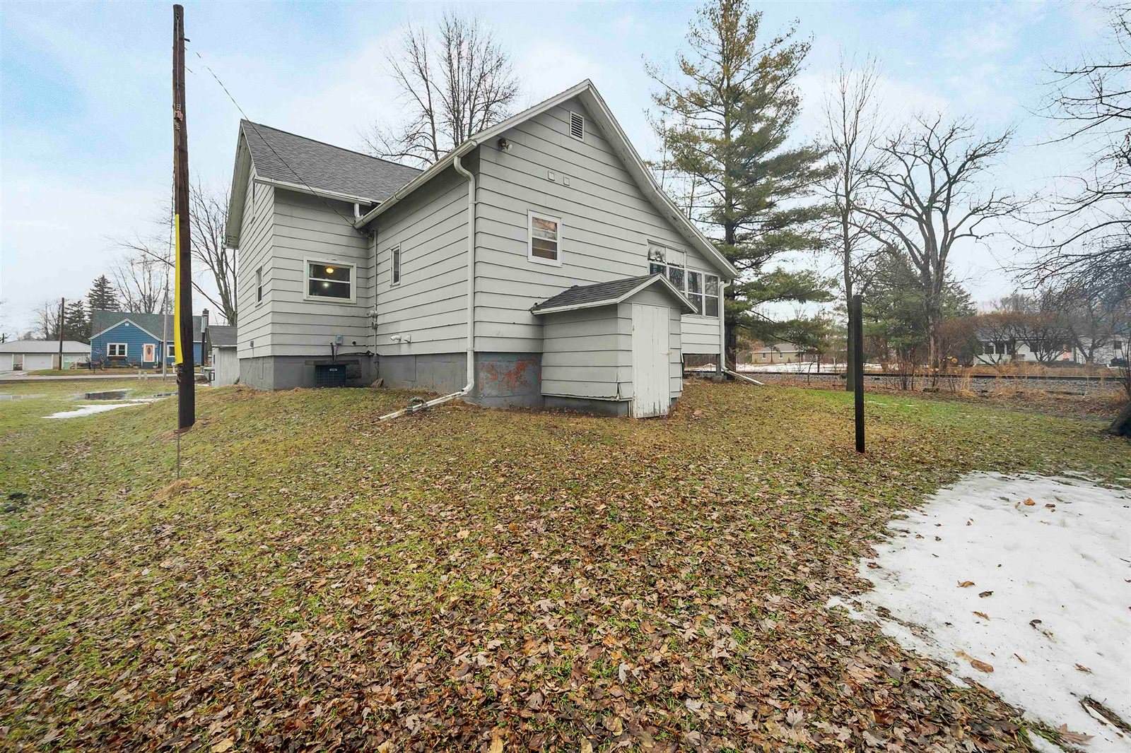 4907 Ball Park Road, Little Suamico, WI 54141