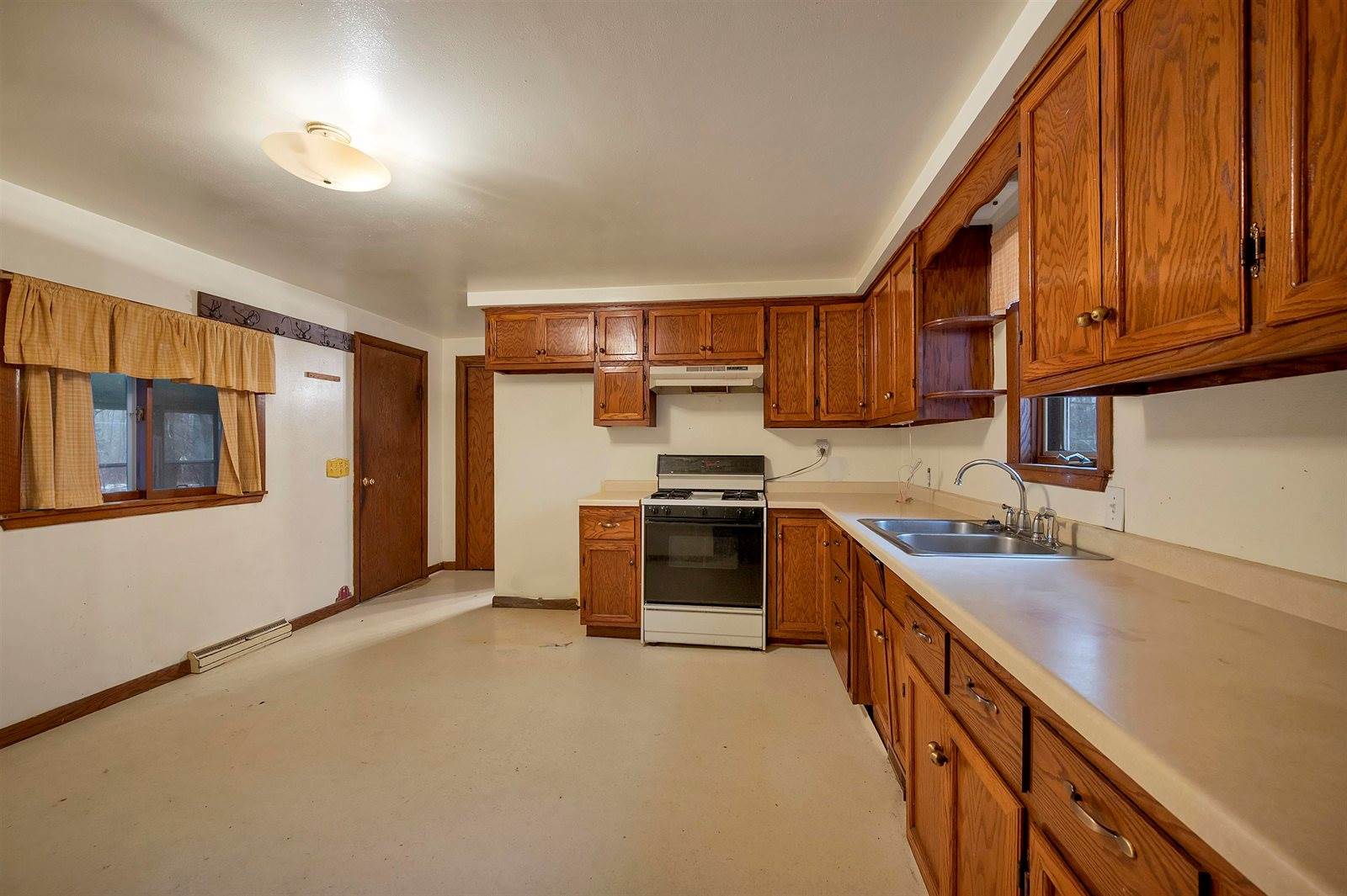 4907 Ball Park Road, Little Suamico, WI 54141