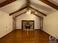 3776 SW Deer Trail DR, Topeka, KS 66610