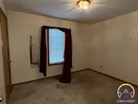 3776 SW Deer Trail DR, Topeka, KS 66610