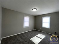 2639 SE Virginia AVE, Topeka, KS 66605