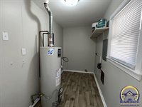 2639 SE Virginia AVE, Topeka, KS 66605