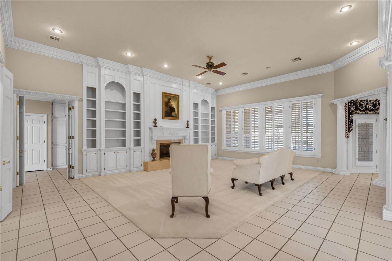 2601 NW Lake Ridge, Lawton, OK 73501