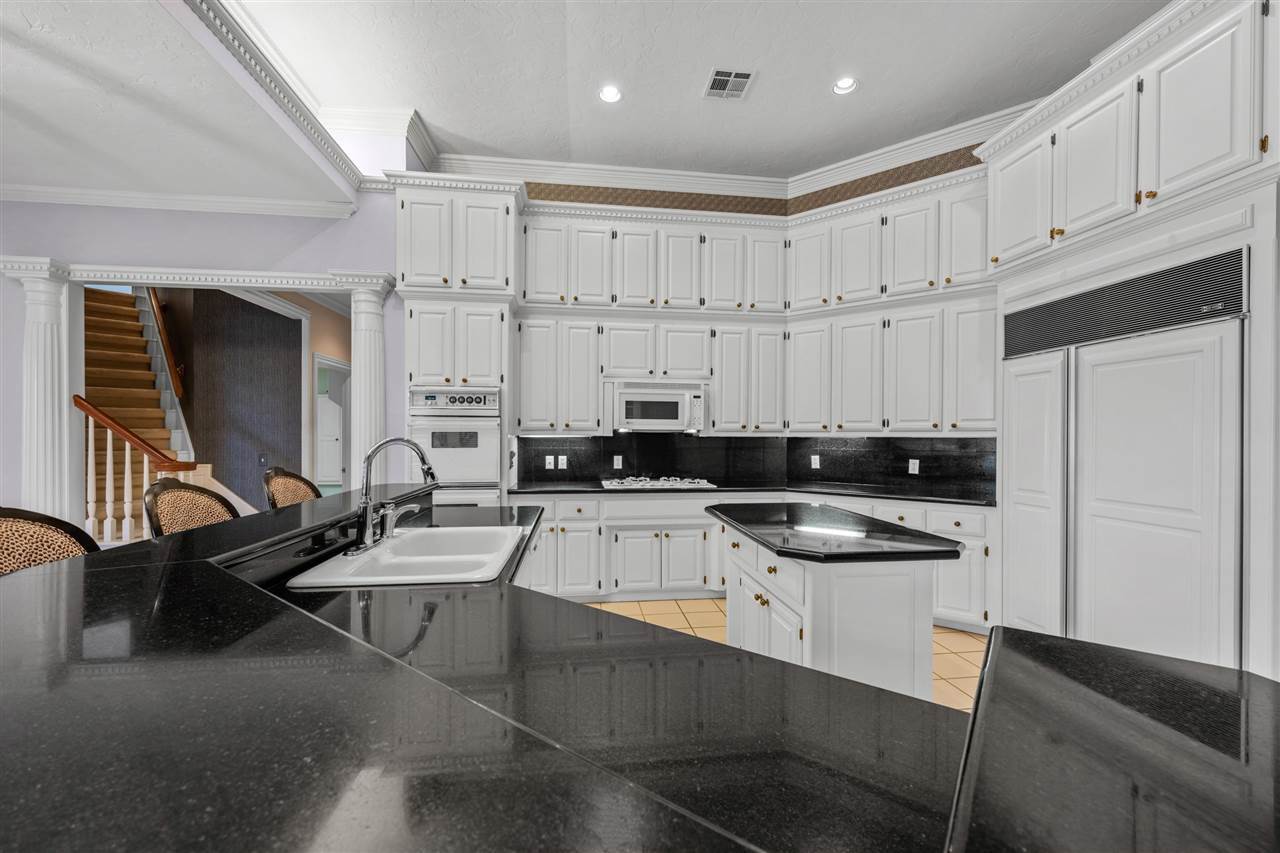 2601 NW Lake Ridge, Lawton, OK 73501