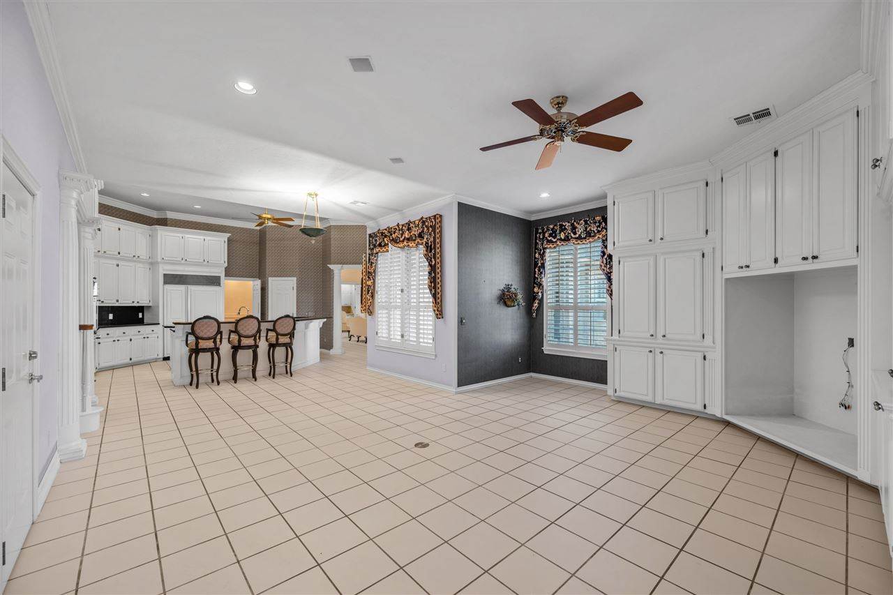 2601 NW Lake Ridge, Lawton, OK 73501