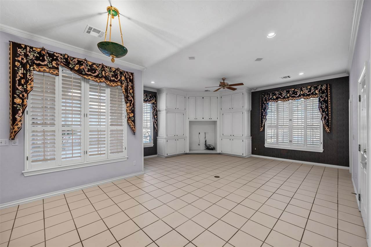 2601 NW Lake Ridge, Lawton, OK 73501