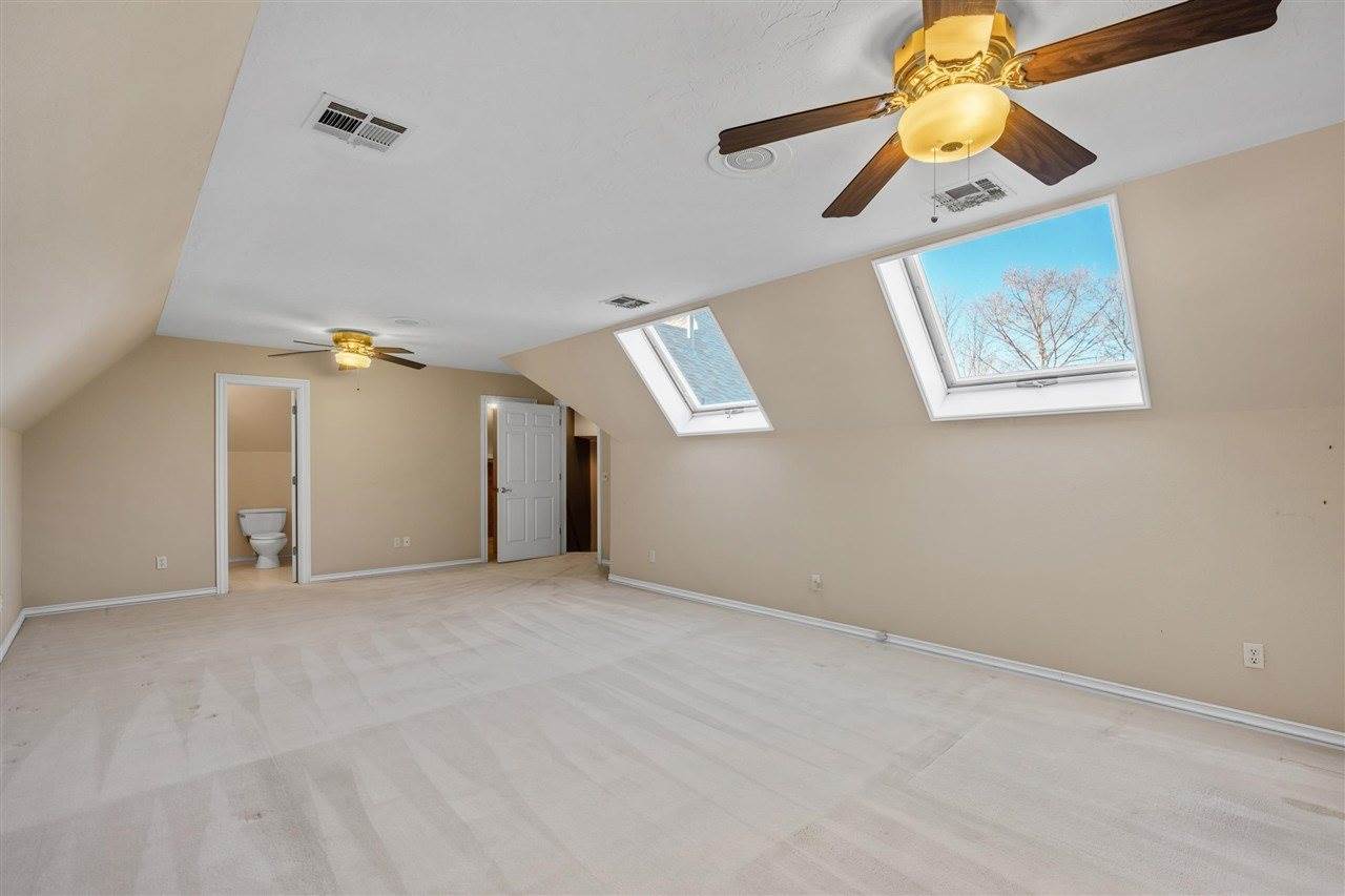 2601 NW Lake Ridge, Lawton, OK 73501