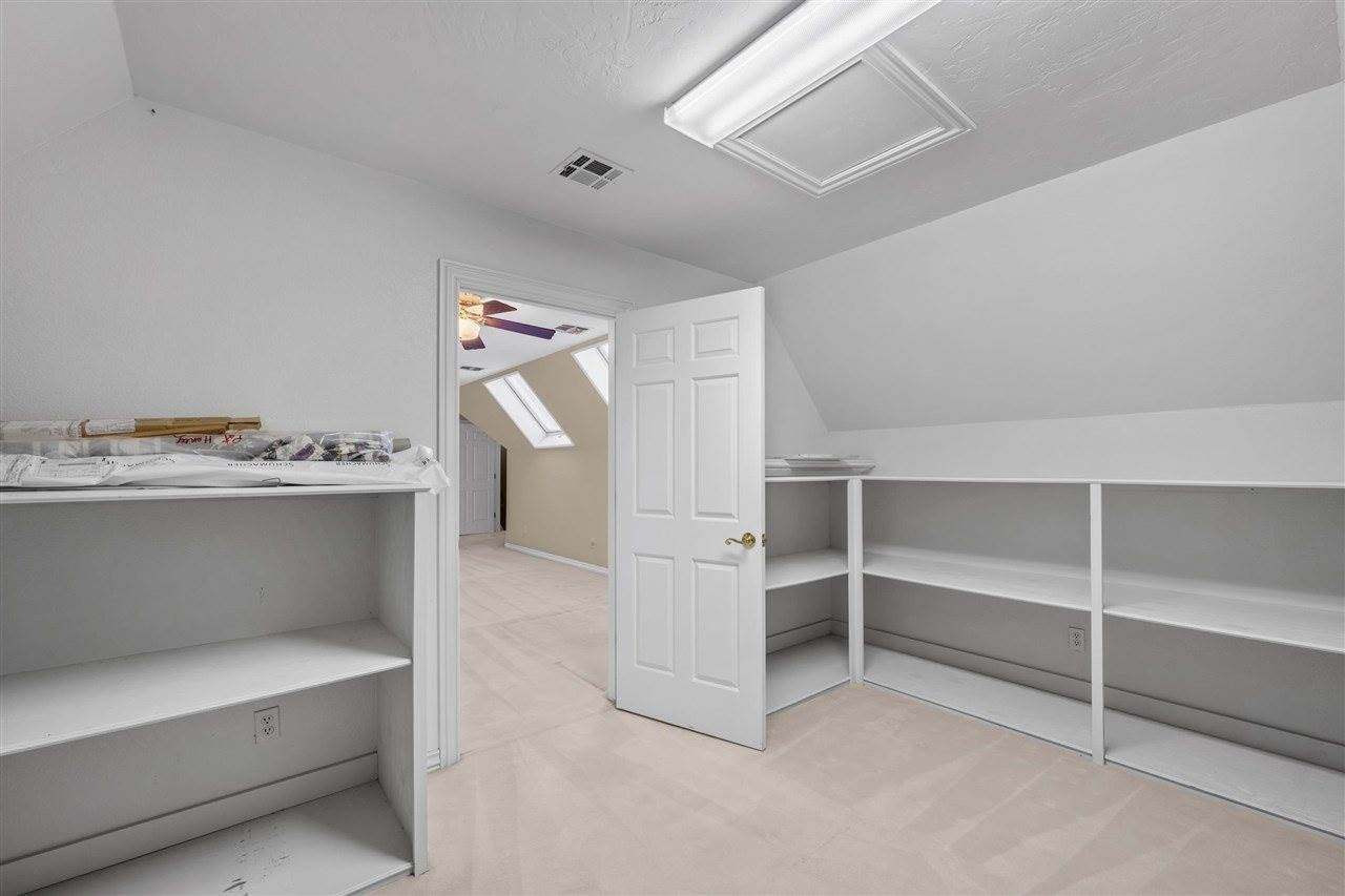 2601 NW Lake Ridge, Lawton, OK 73501