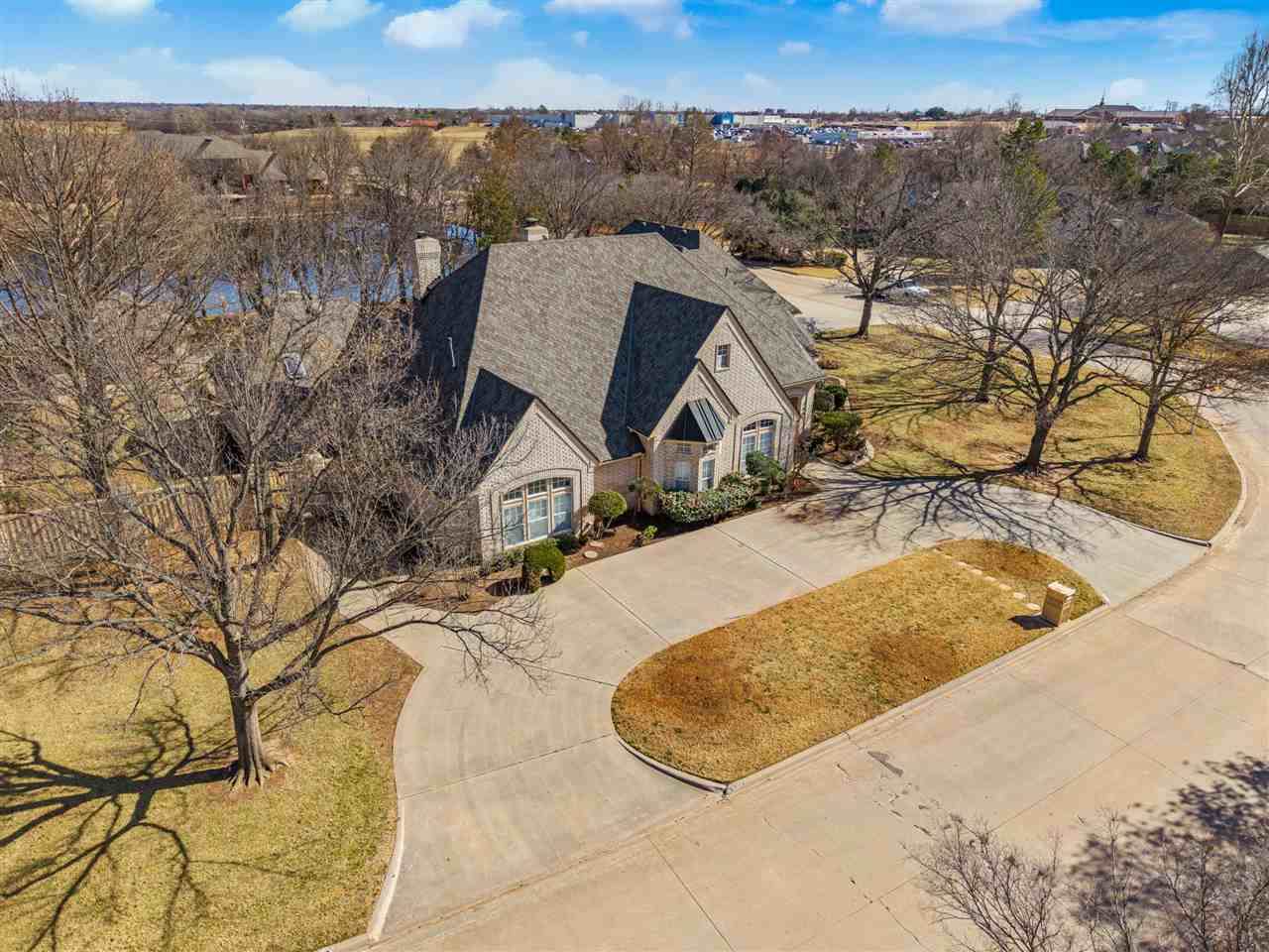 2601 NW Lake Ridge, Lawton, OK 73501