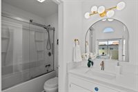 21358 Nandina Ln., Newhall, CA 91321