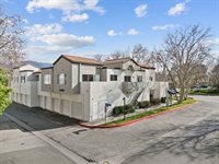 21358 Nandina Ln., Newhall, CA 91321