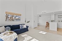 21358 Nandina Ln., Newhall, CA 91321