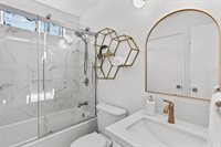 21358 Nandina Ln., Newhall, CA 91321
