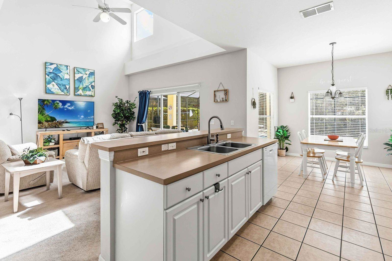 4678 Cumbrian Lakes Drive, Kissimmee, FL 34746