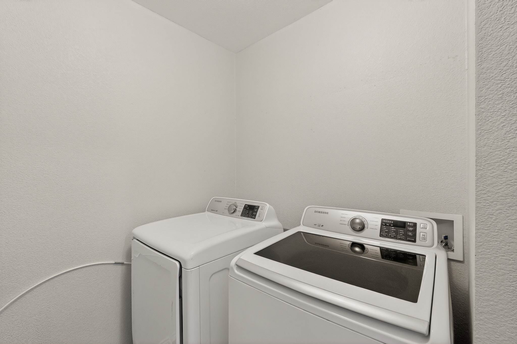 1220, Crowley, TX 76036