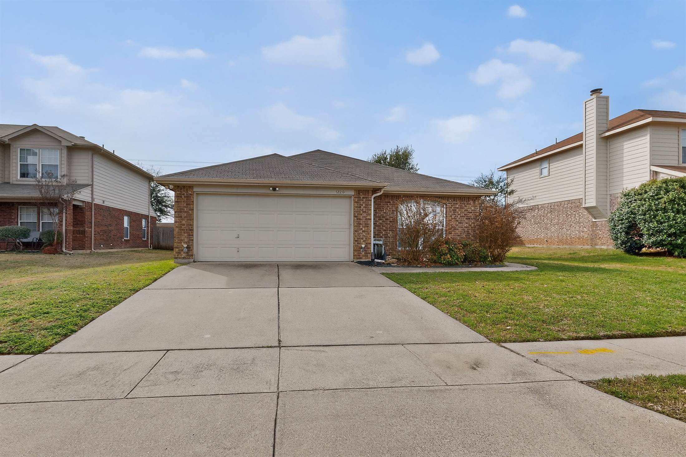 1220, Crowley, TX 76036