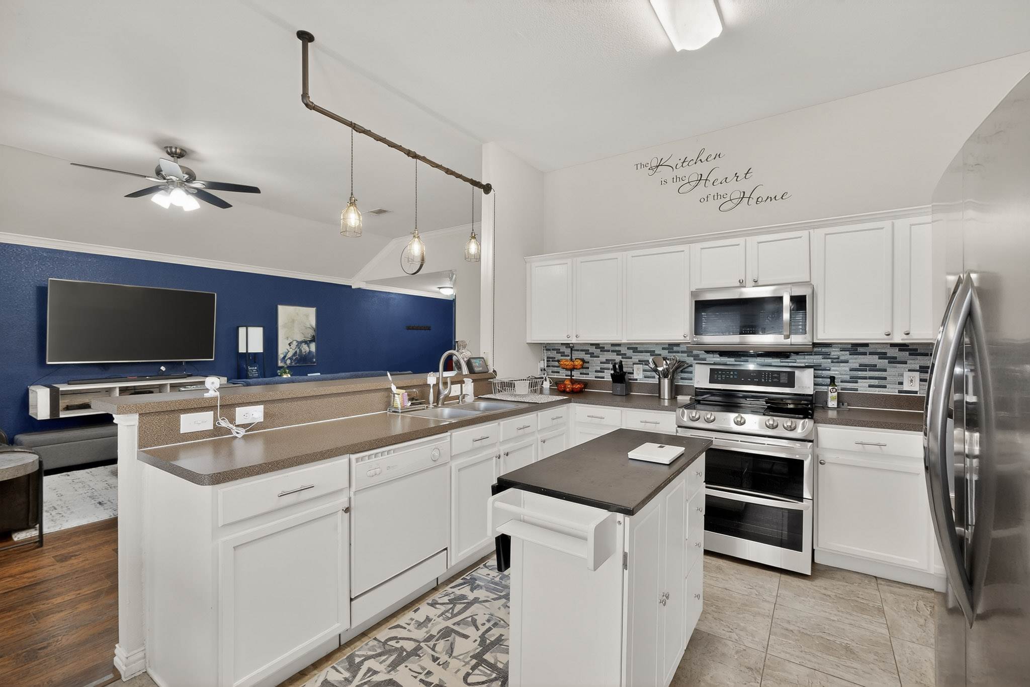 1220, Crowley, TX 76036