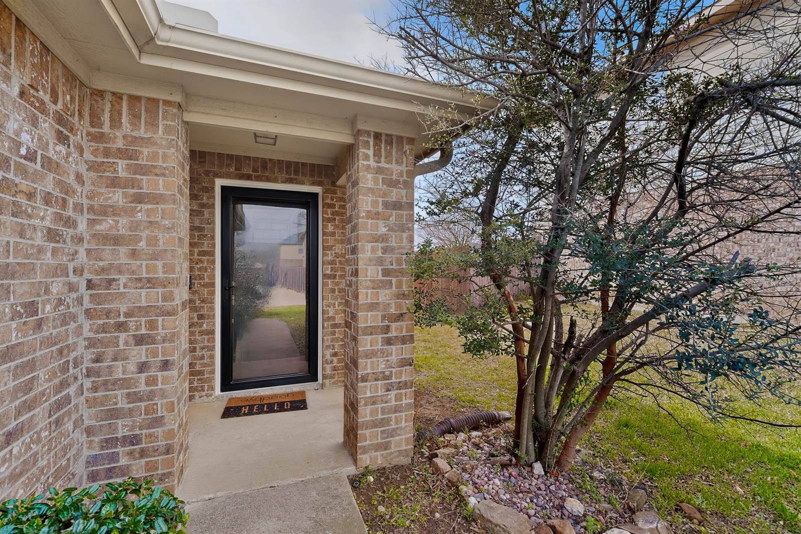 1220, Crowley, TX 76036