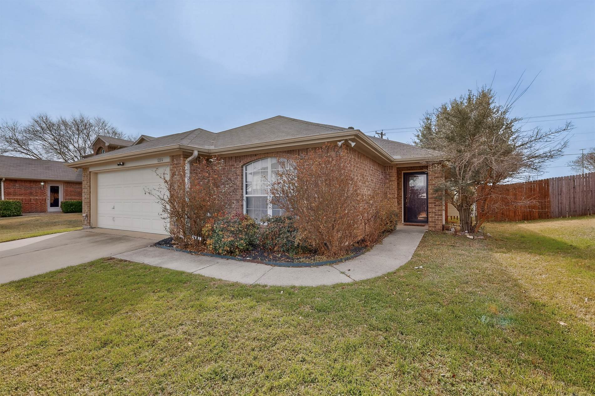 1220, Crowley, TX 76036
