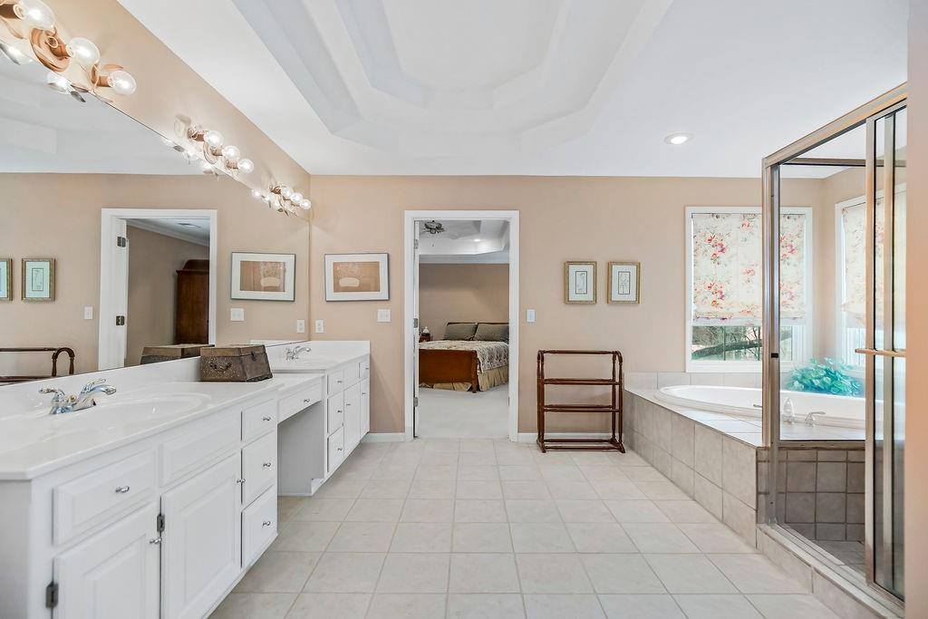 26266 West 110th Terrace, Olathe, KS 66061