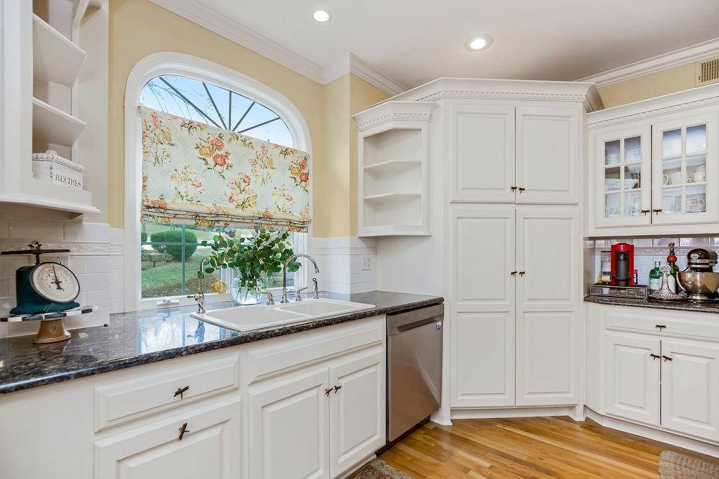 26266 West 110th Terrace, Olathe, KS 66061