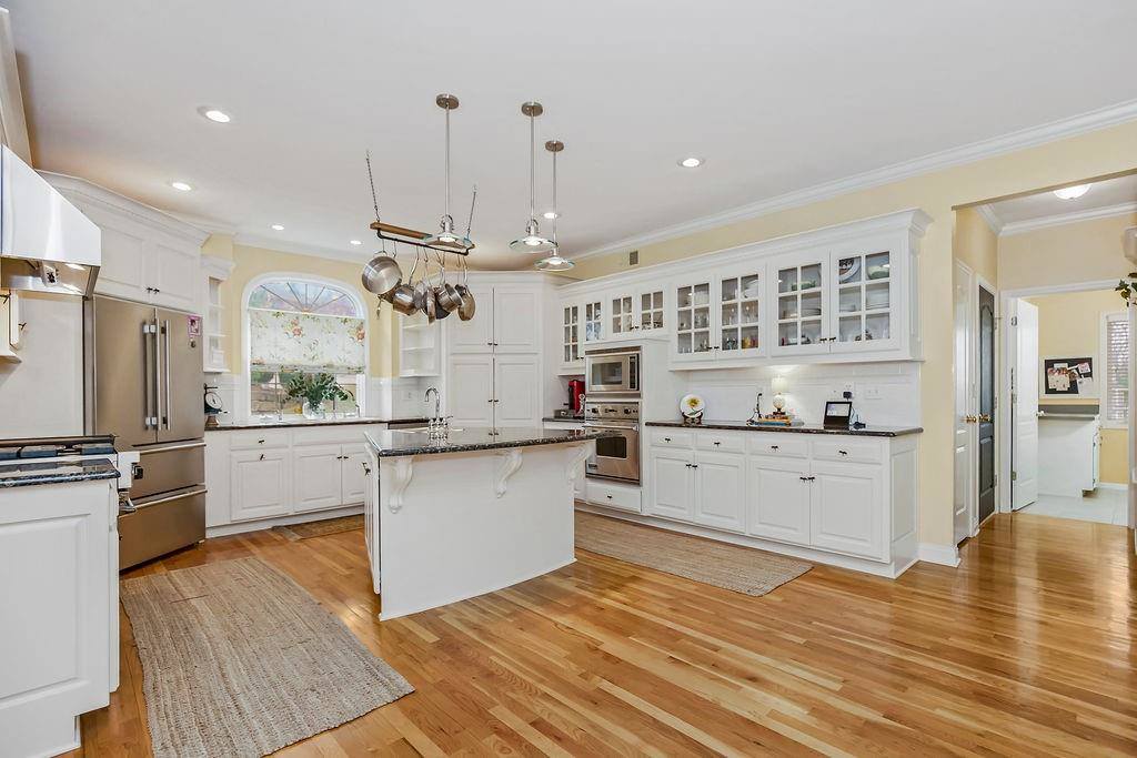 26266 West 110th Terrace, Olathe, KS 66061