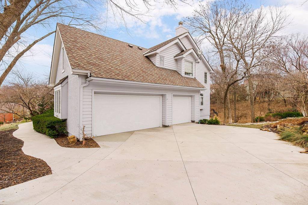 26266 West 110th Terrace, Olathe, KS 66061