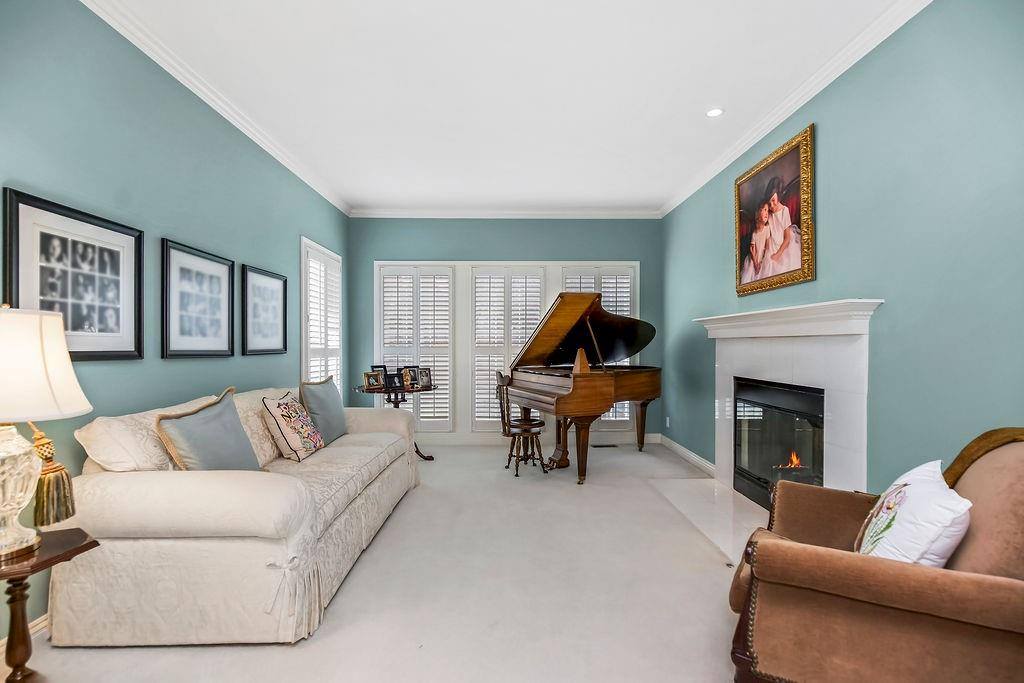 26266 West 110th Terrace, Olathe, KS 66061