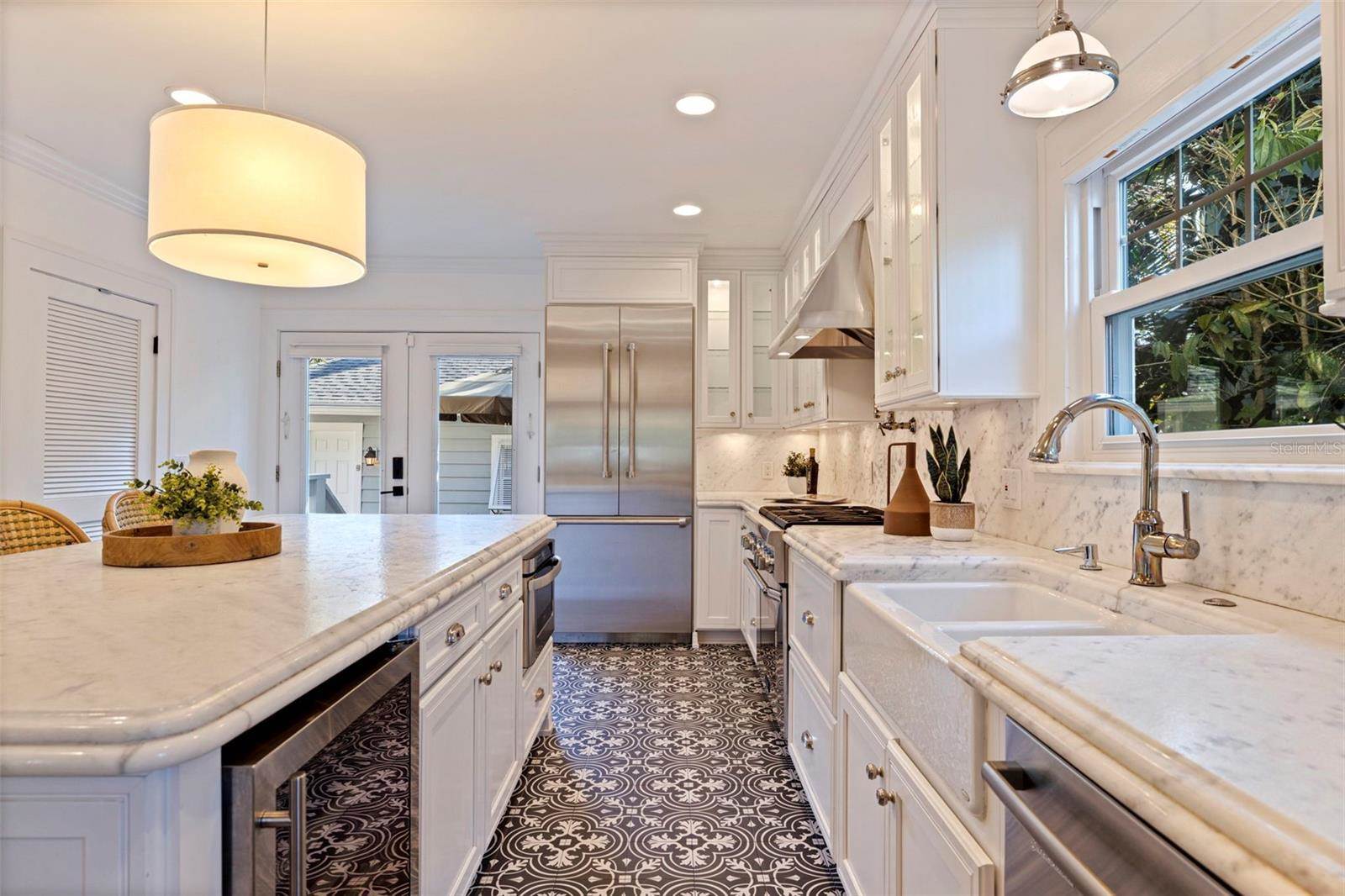 646 17th Ave Ne, Saint Petersburg, FL 33704