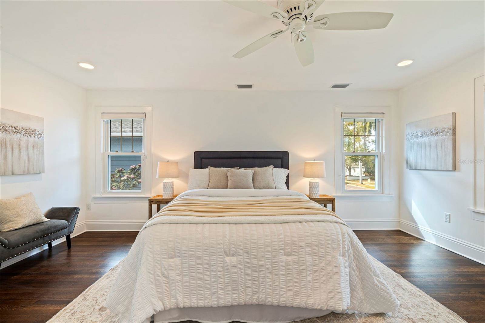 646 17th Ave Ne, Saint Petersburg, FL 33704