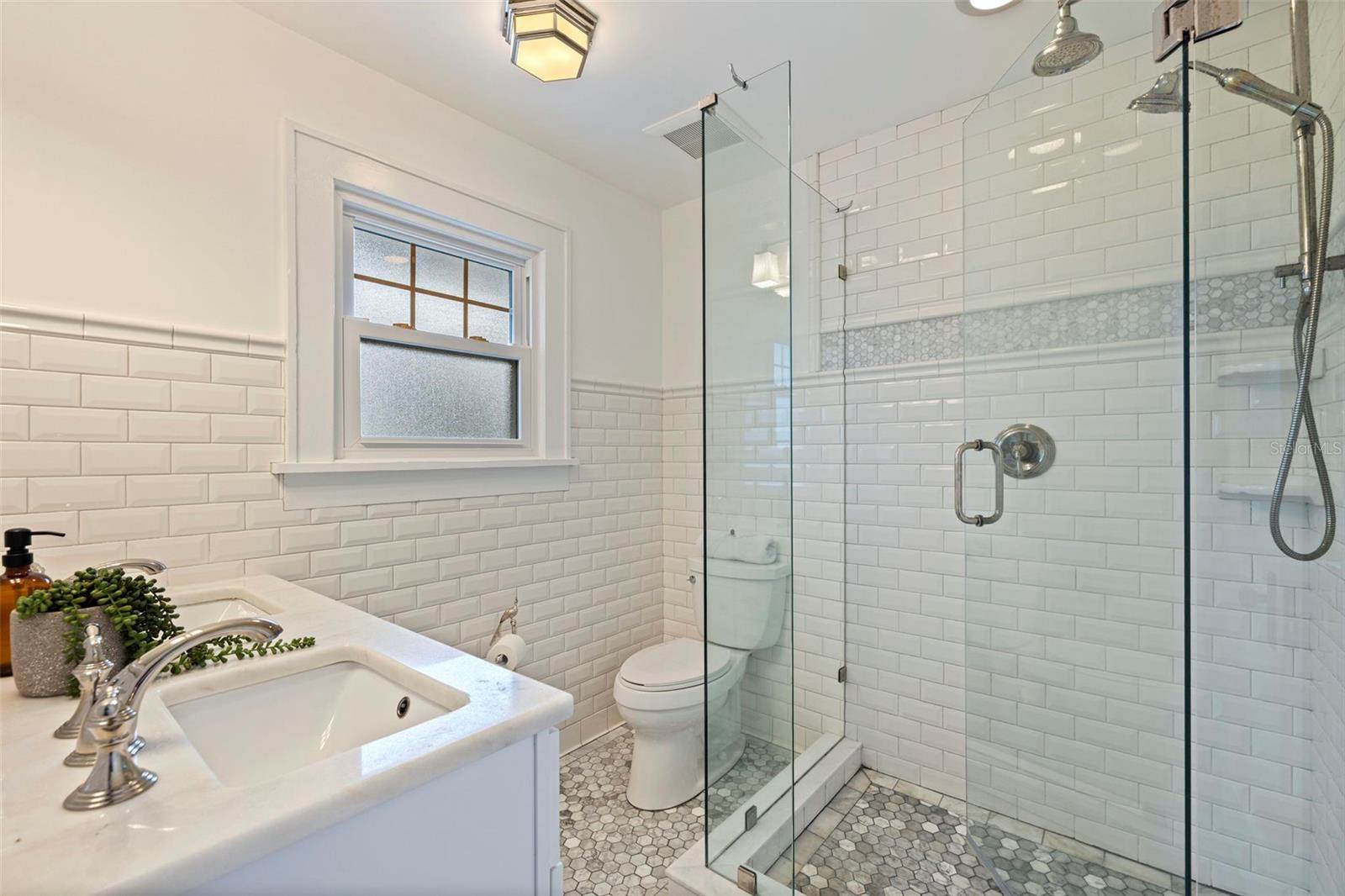 646 17th Ave Ne, Saint Petersburg, FL 33704