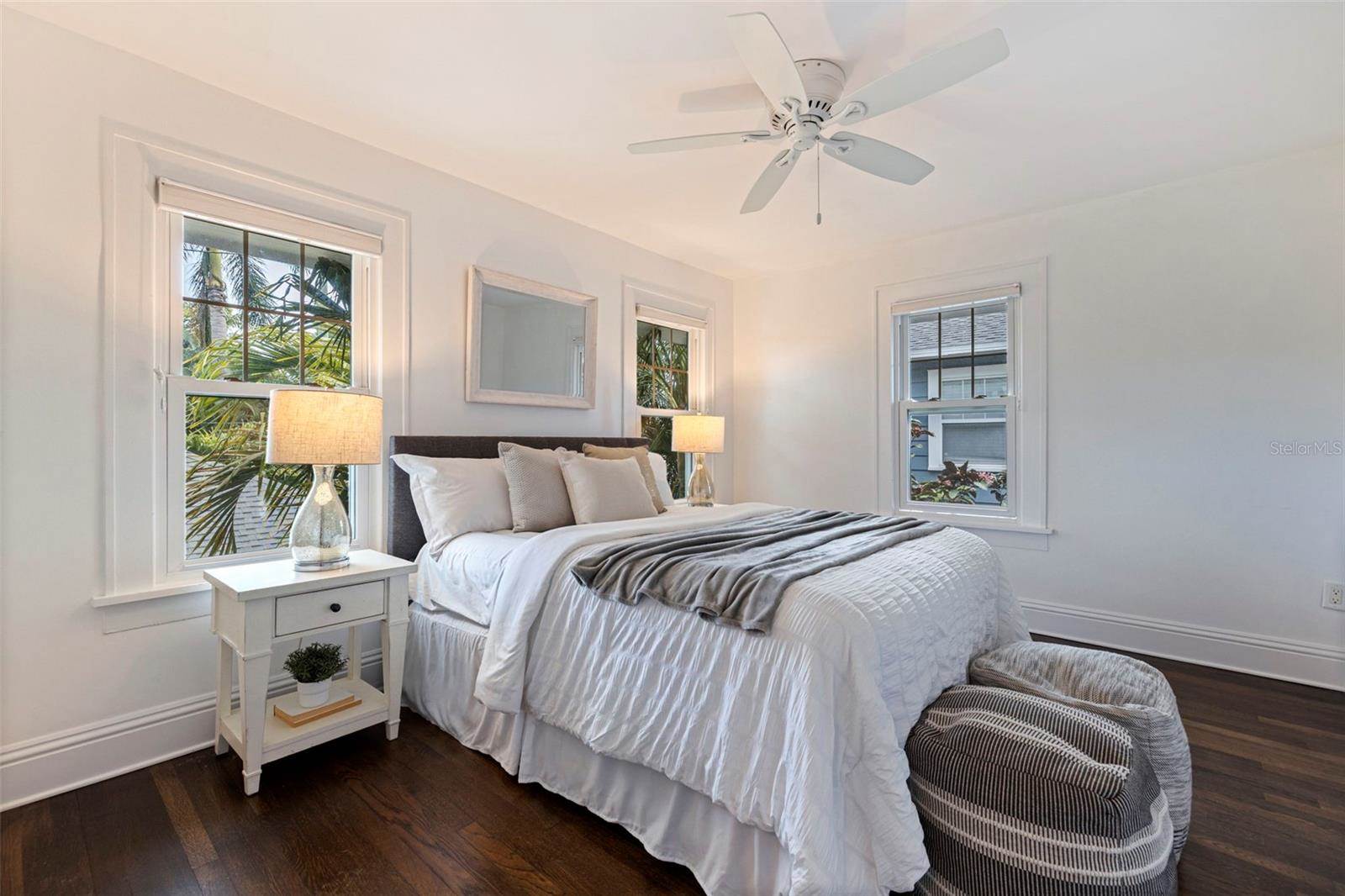 646 17th Ave Ne, Saint Petersburg, FL 33704