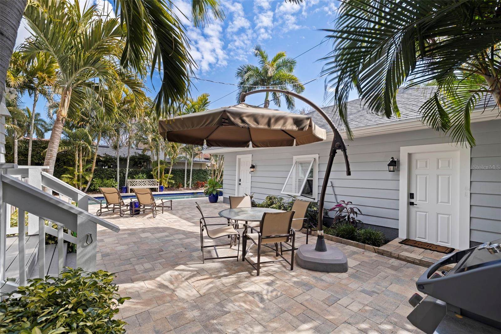 646 17th Ave Ne, Saint Petersburg, FL 33704