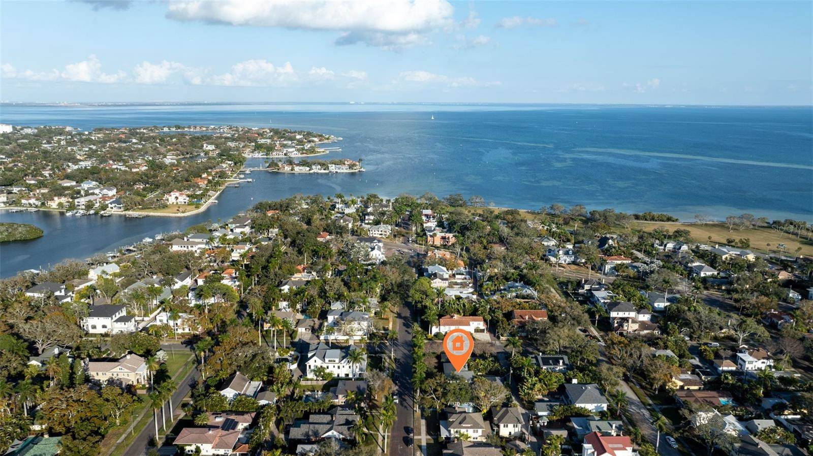 646 17th Ave Ne, Saint Petersburg, FL 33704