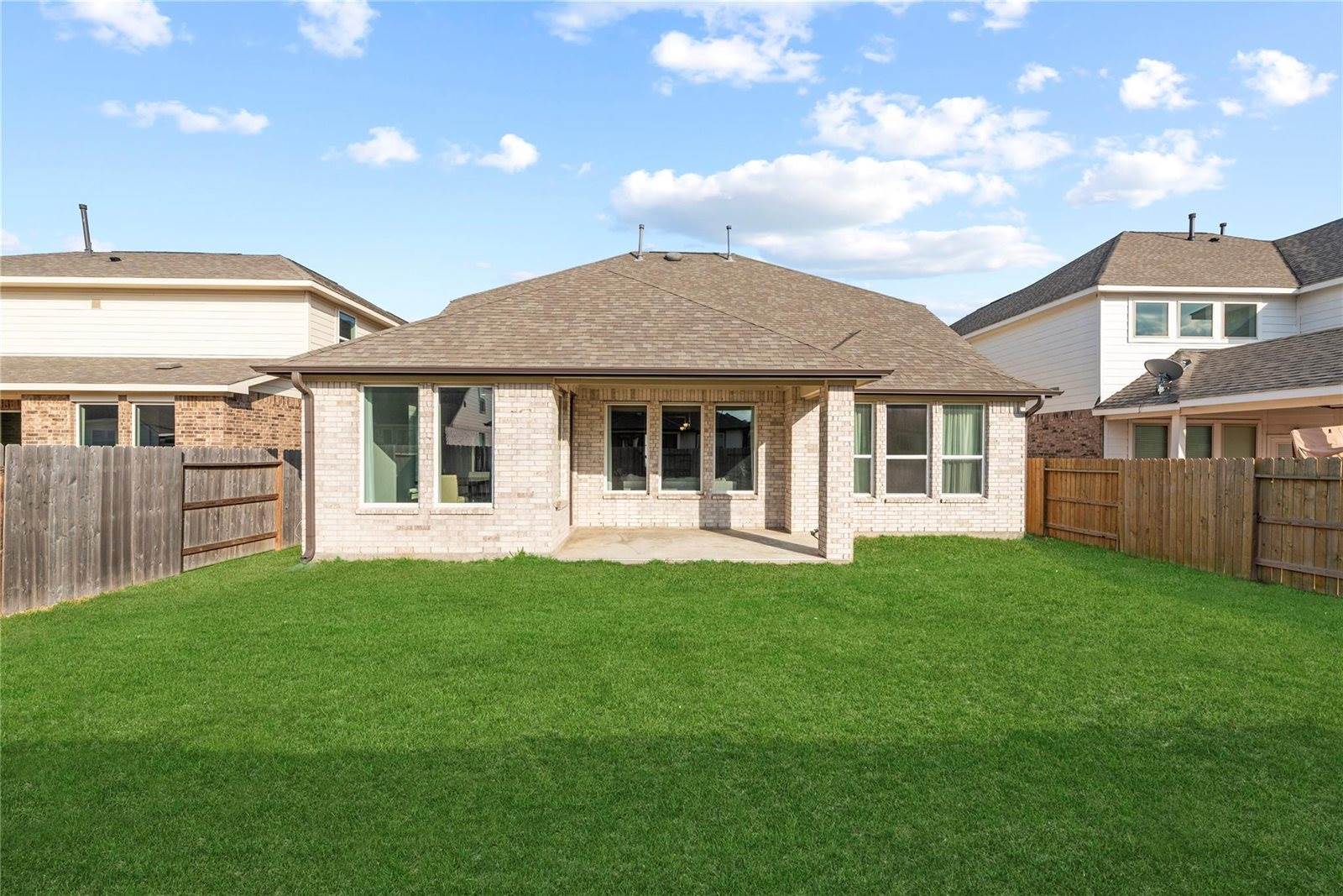 150 Sunray Creek Drive, Katy, TX 77493