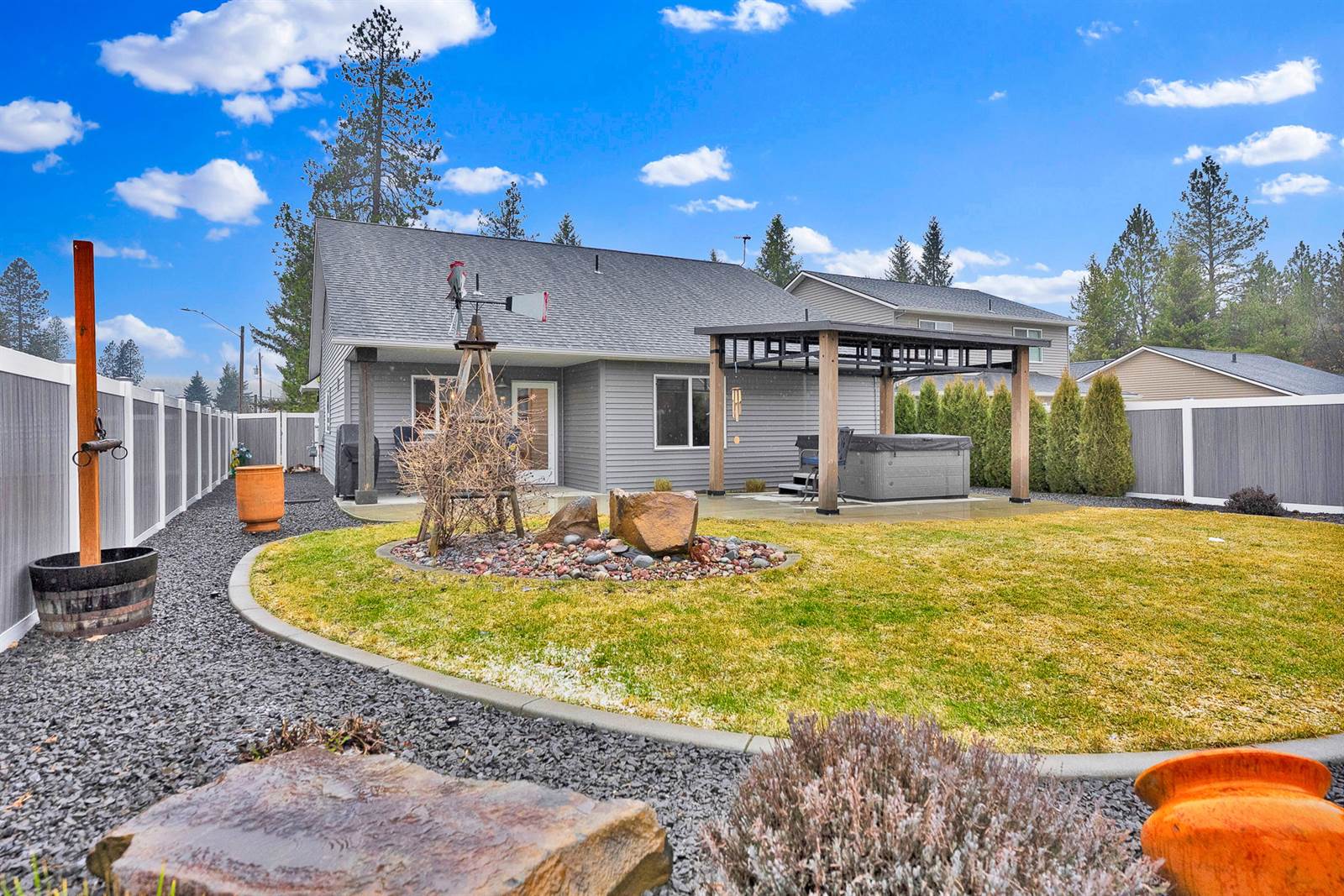 31814 N 8th Ave, Spirit Lake, ID 83869