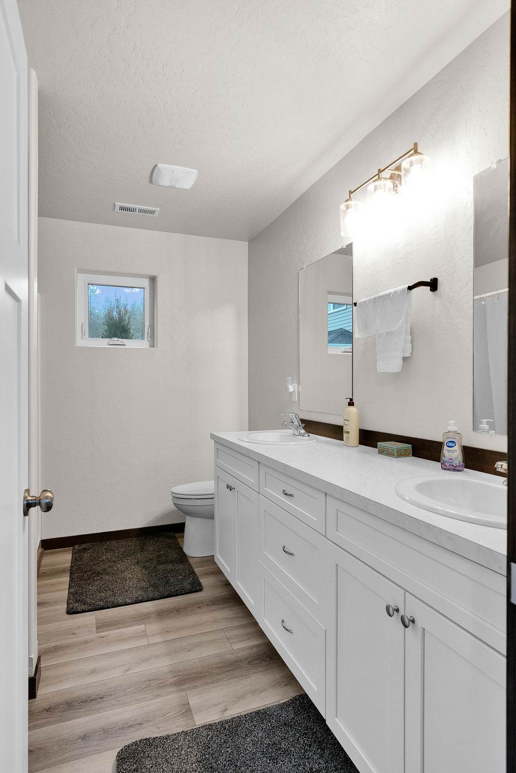 31814 N 8th Ave, Spirit Lake, ID 83869