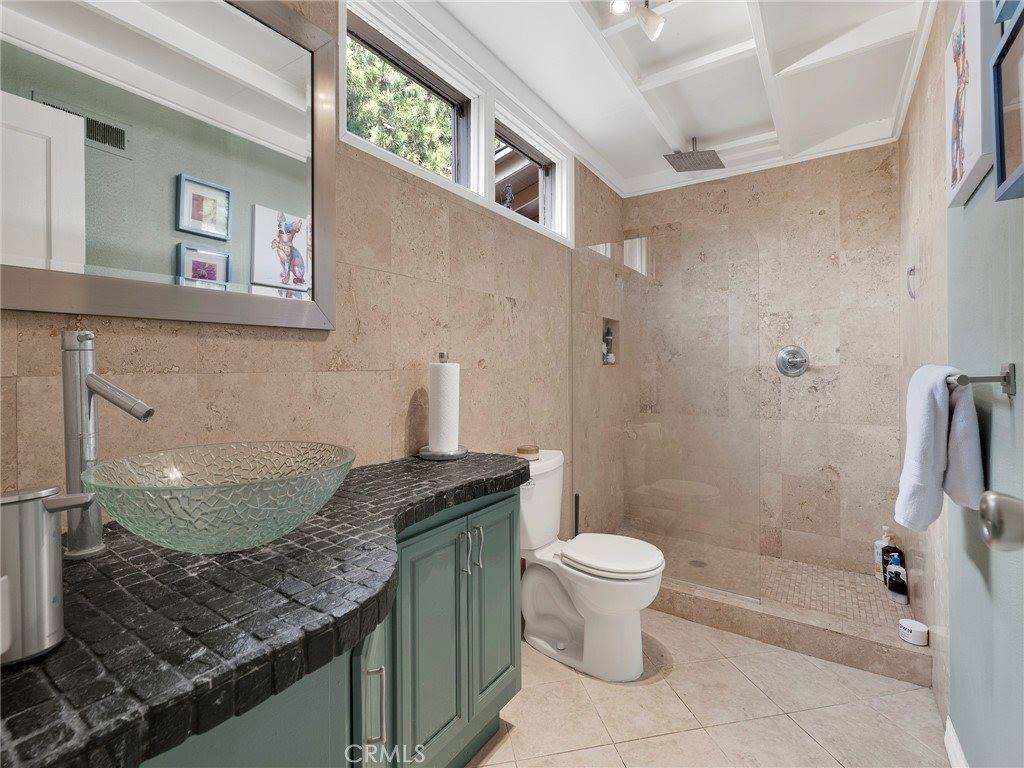 6033 Fulcher, North Hollywood, CA 91606