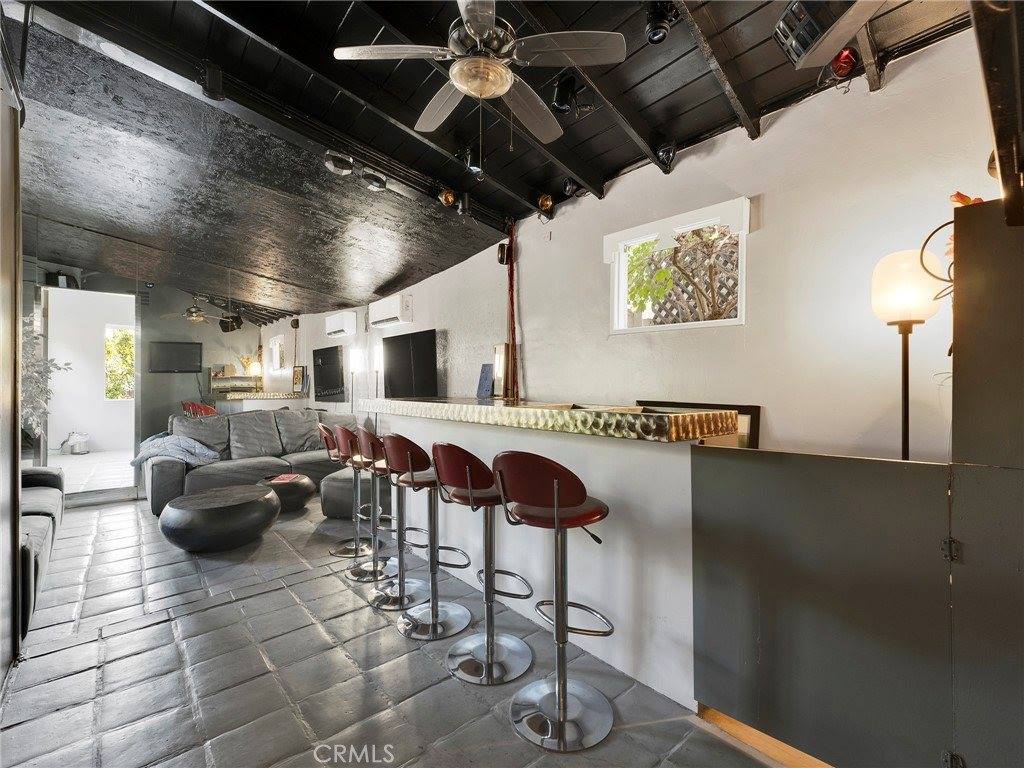 6033 Fulcher, North Hollywood, CA 91606