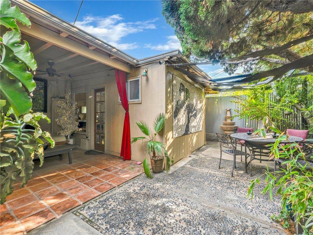 6033 Fulcher, North Hollywood, CA 91606