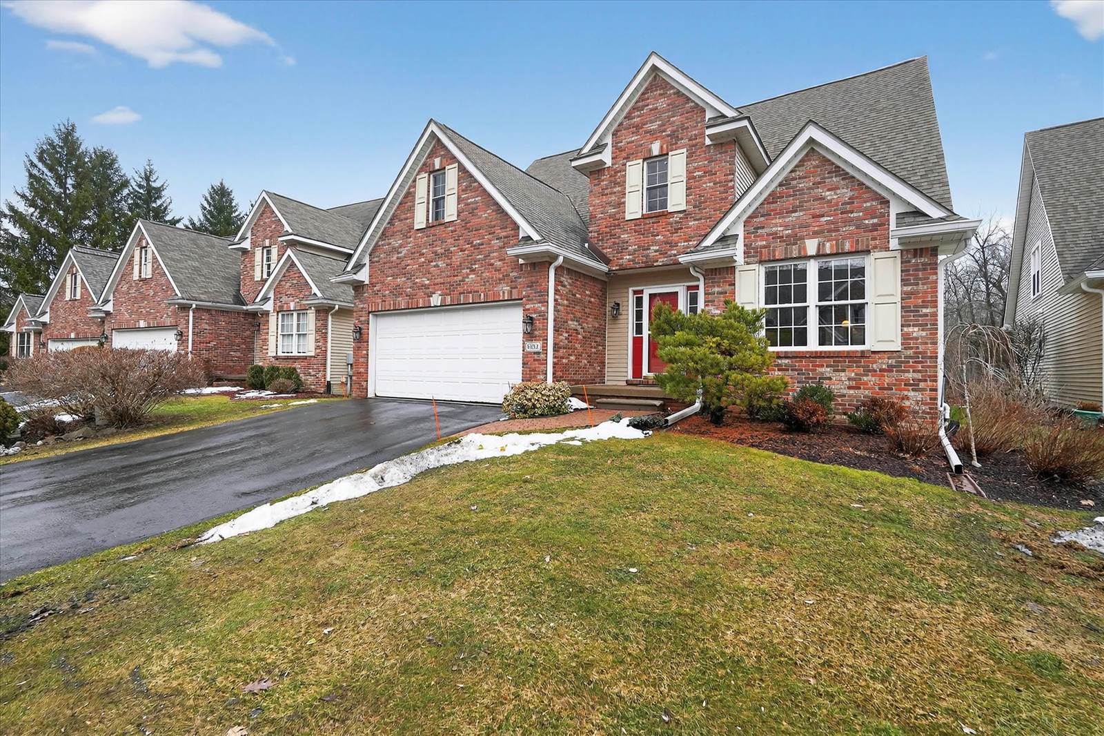 6152 Natures Cove, Grand Blanc, MI 48439