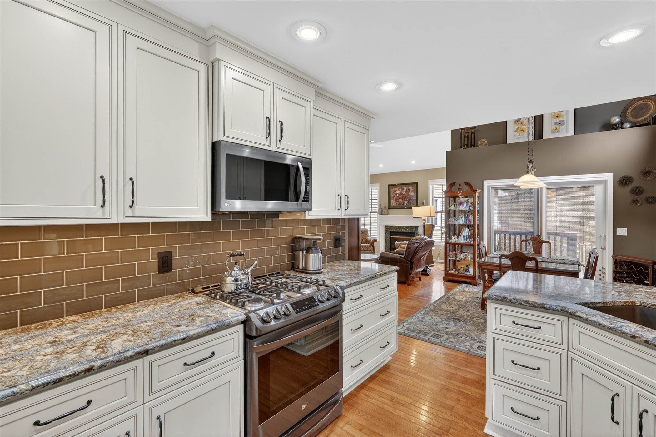 6152 Natures Cove, Grand Blanc, MI 48439