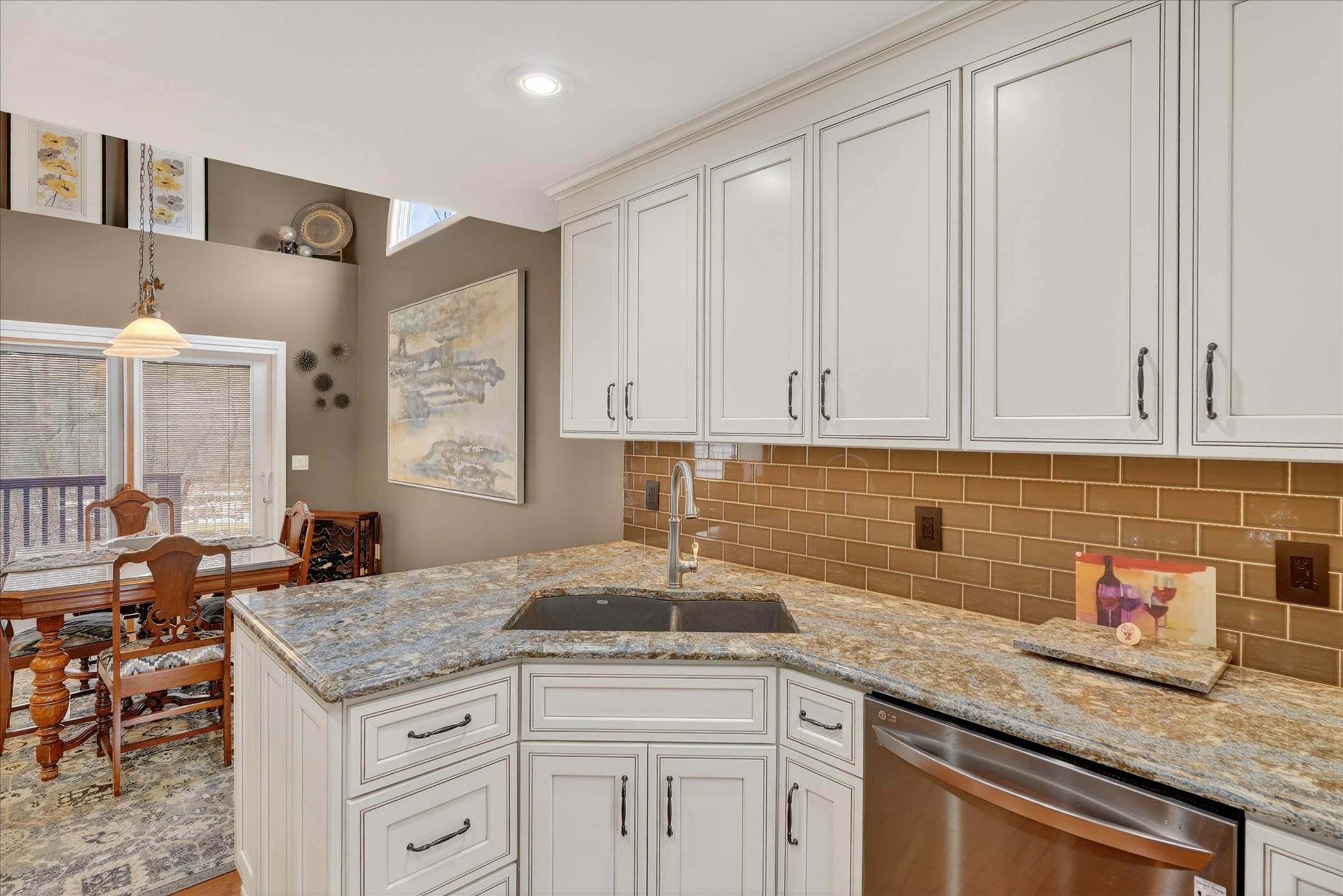 6152 Natures Cove, Grand Blanc, MI 48439