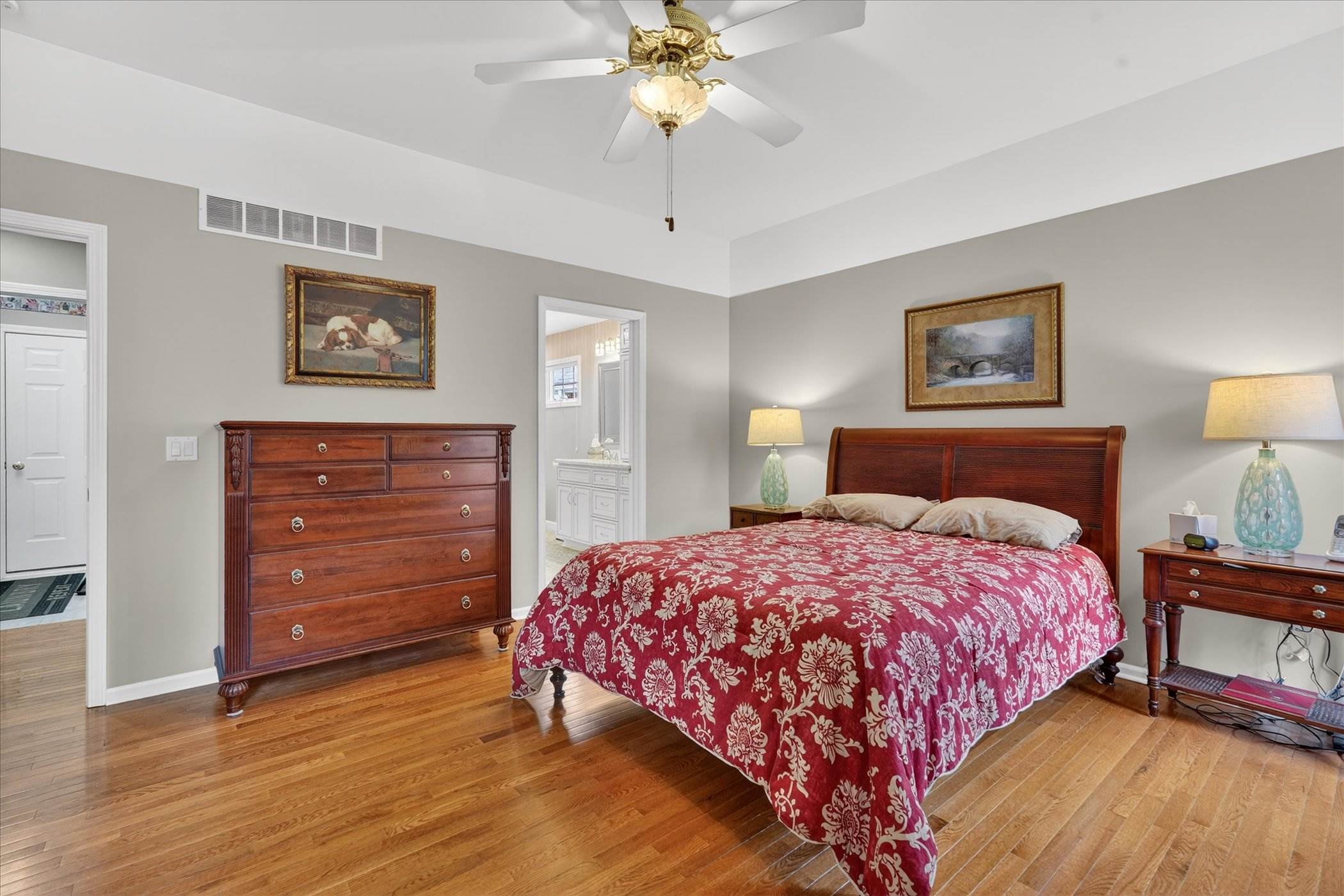 6152 Natures Cove, Grand Blanc, MI 48439