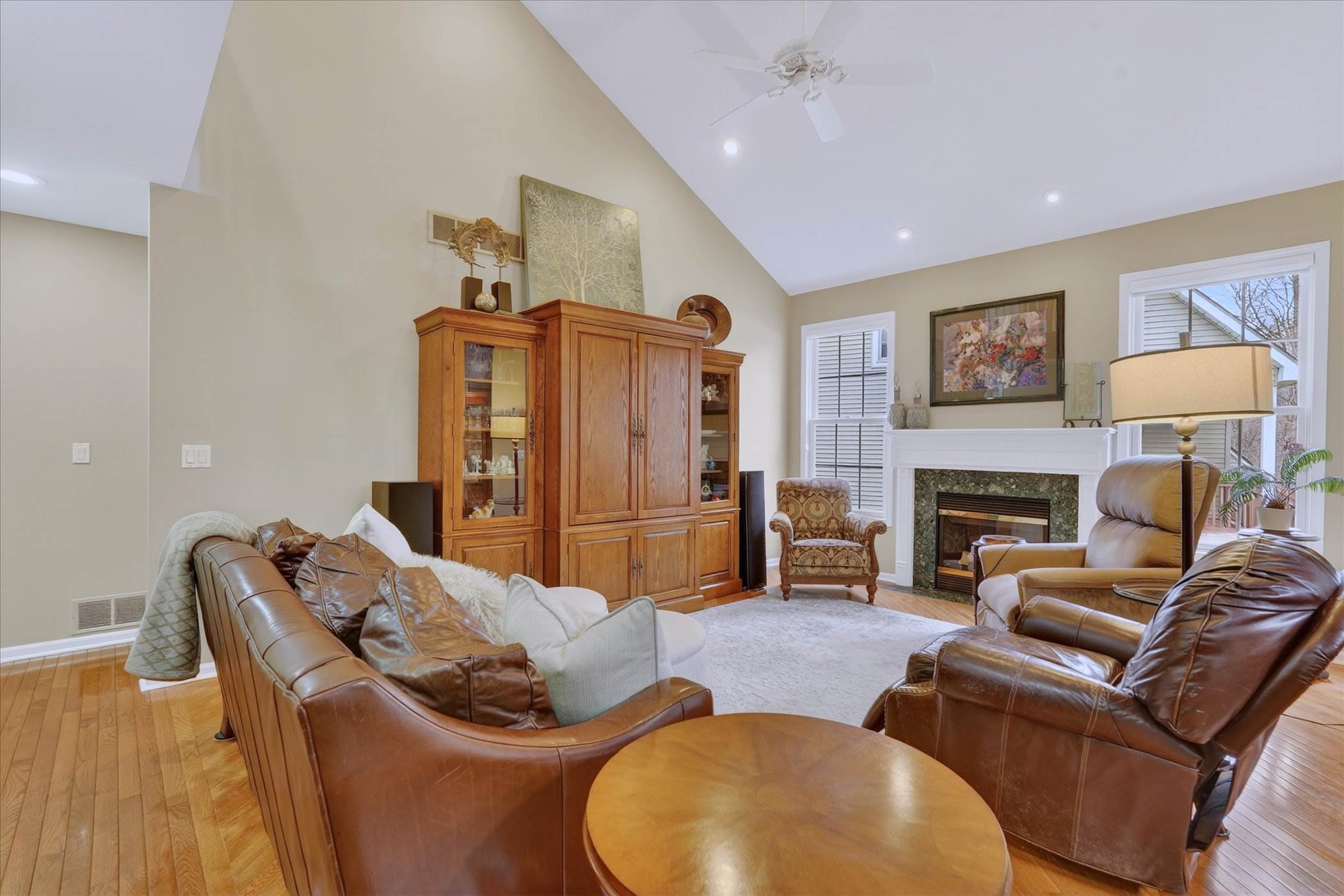 6152 Natures Cove, Grand Blanc, MI 48439