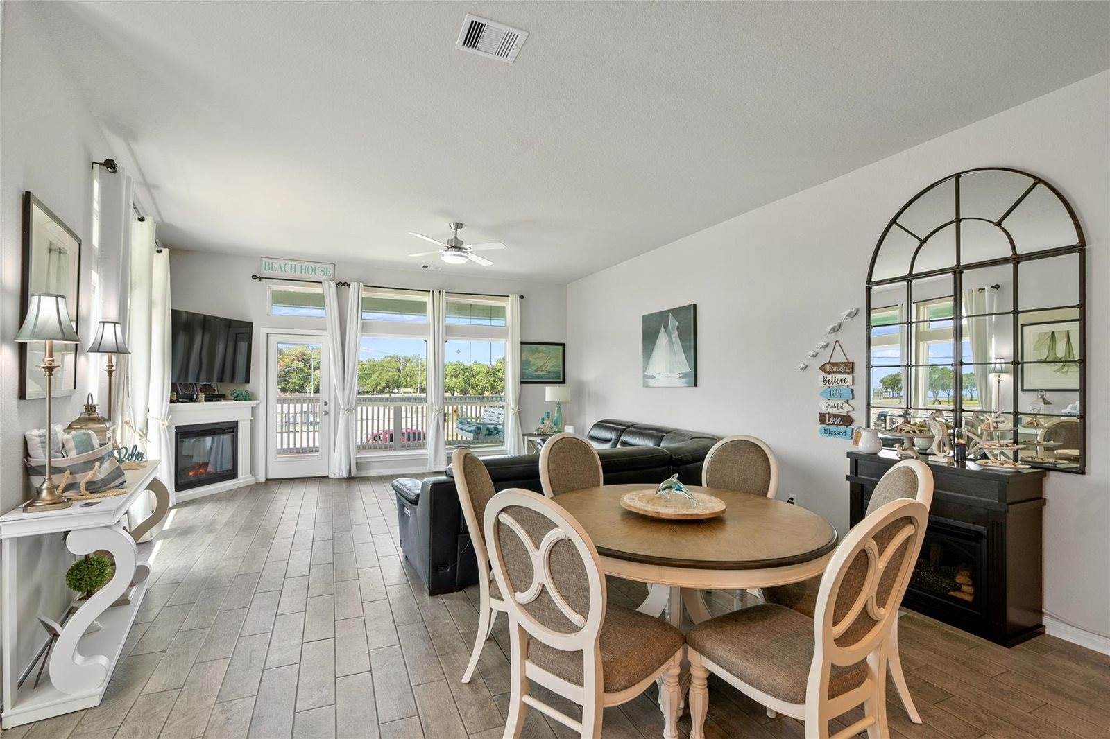 1113 San Jacinto Street, La Porte, TX 77571