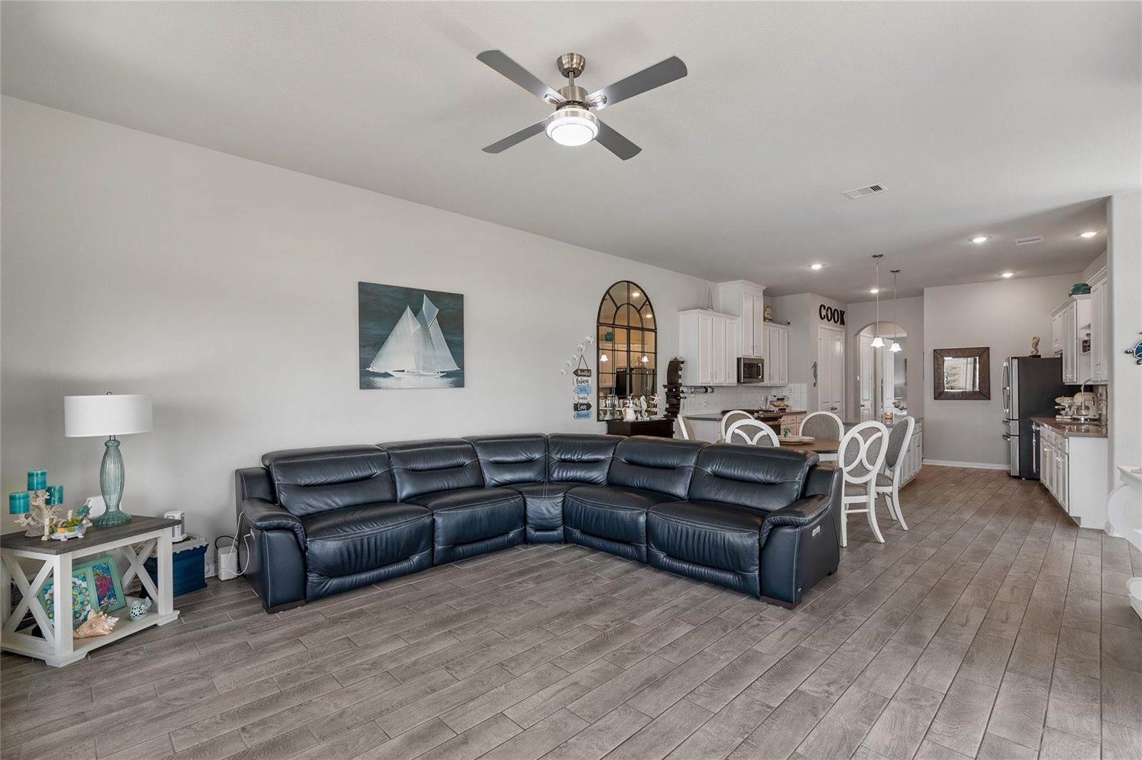 1113 San Jacinto Street, La Porte, TX 77571