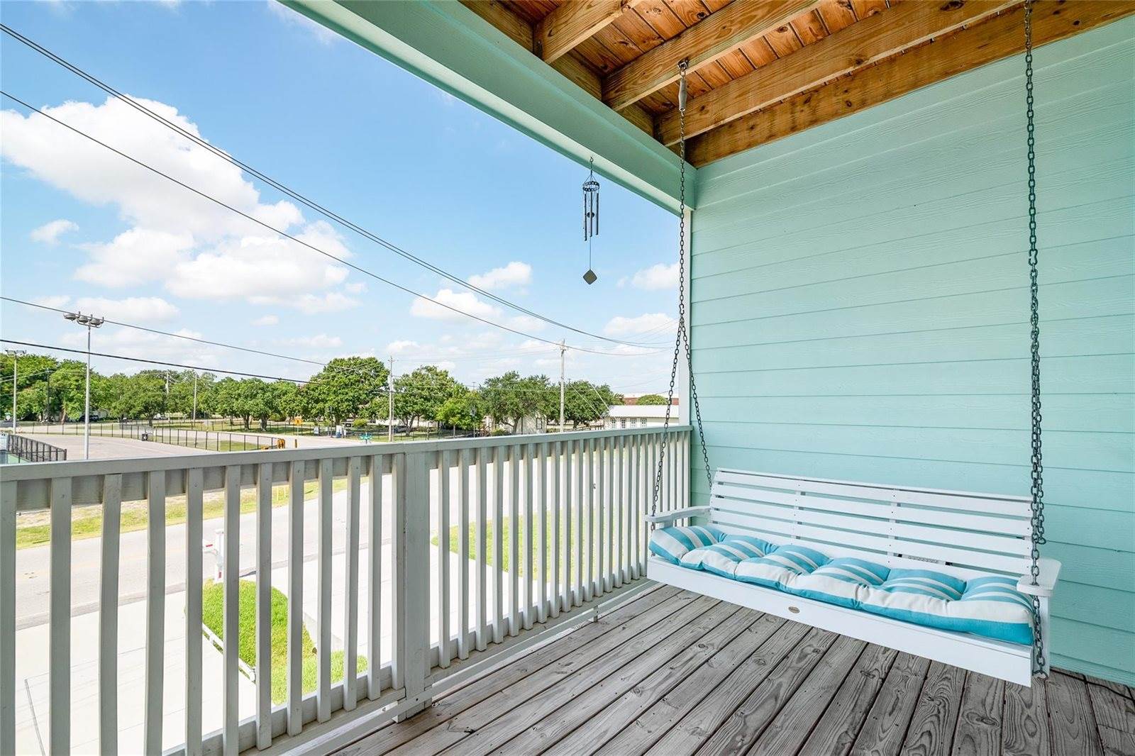 1113 San Jacinto Street, La Porte, TX 77571