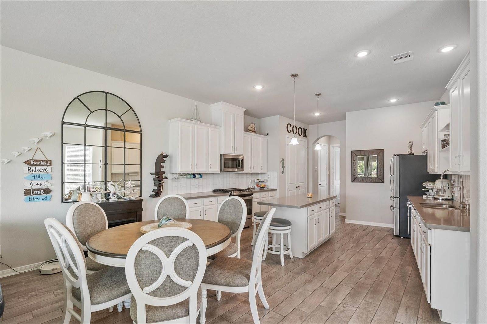 1113 San Jacinto Street, La Porte, TX 77571