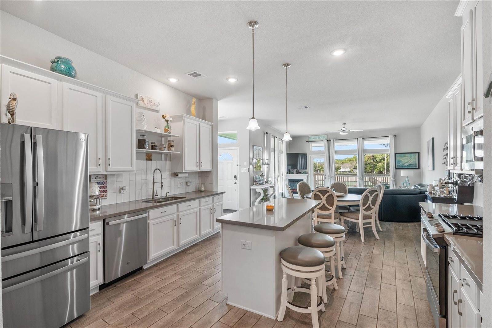 1113 San Jacinto Street, La Porte, TX 77571